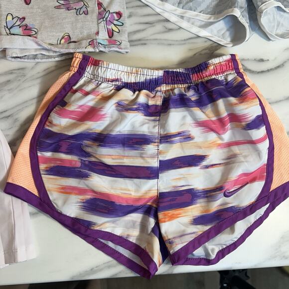 Girls SZ S 5-6 Clothes Lot Outfits Nike Tempo Shorts 2 Pairs, Skort And Tops - Picture 3 of 9